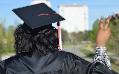 Feenix: fund your education without debt