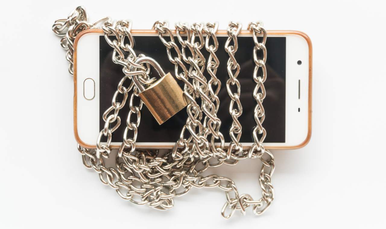 Criminal syndicates can hack your phone and banking app in minutes